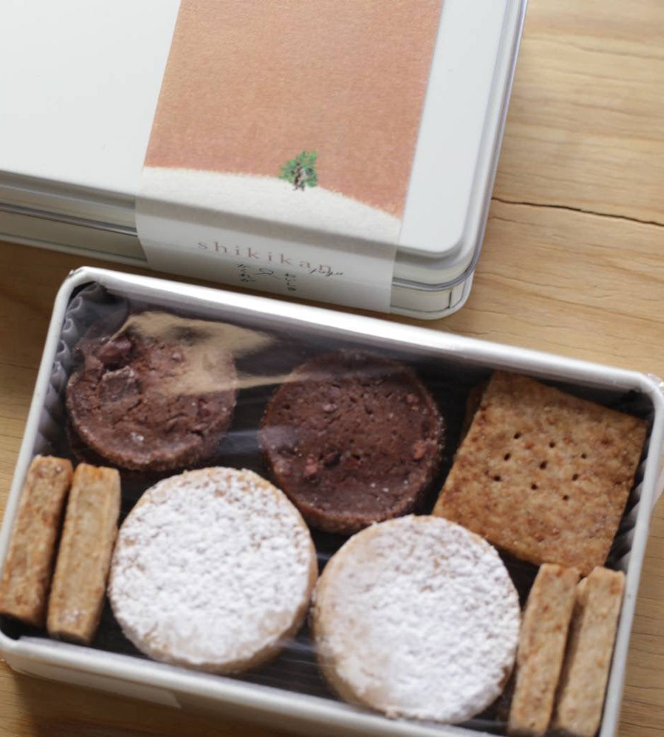 【おいしきかくれが】"shikikan-fuyu" おいしきかくれがが贈る、冬のクッキー缶